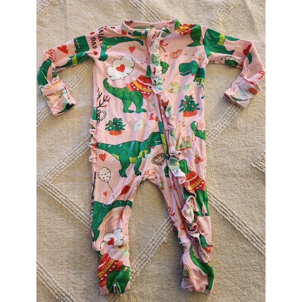 Gigi and max footie valentines dinosaur size 3 months